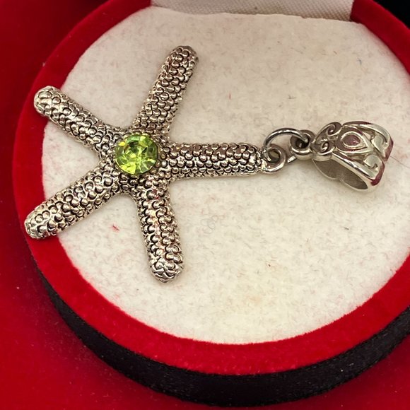 Inlaid Green Rhinestone Realistic Starfish Pendant! - Picture 8 of 8